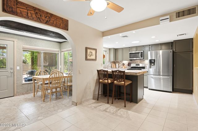 1349 N Paseo De Golf, Green Valley, AZ 85614