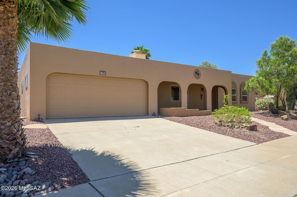 1349 N Paseo De Golf, Green Valley, AZ 85614