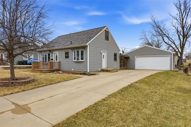 2765 16th Avenue, Marion, IA 52302
