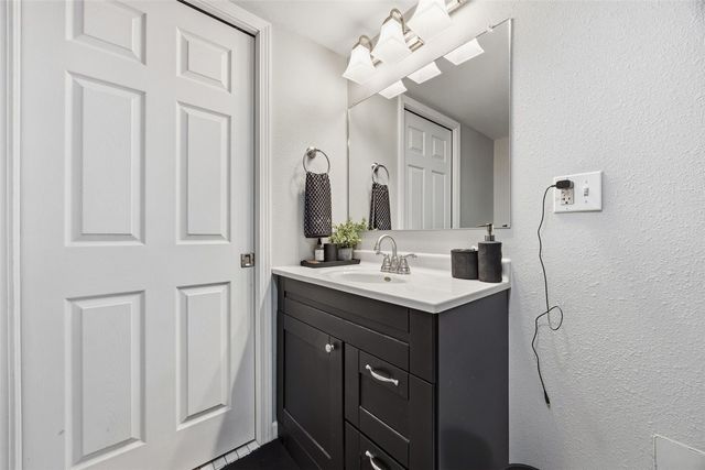 2765 16th Avenue, Marion, IA 52302