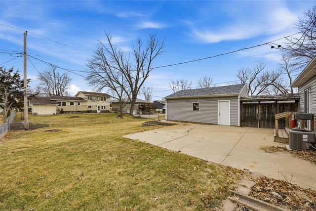 2765 16th Avenue, Marion, IA 52302