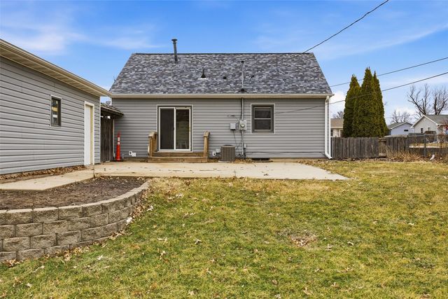 2765 16th Avenue, Marion, IA 52302