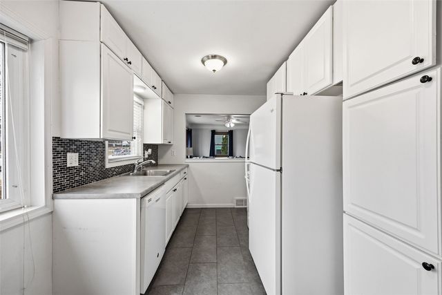 2765 16th Avenue, Marion, IA 52302