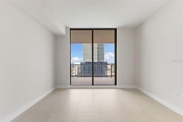 275 1ST AVENUE S 1907, St Petersburg, FL 33701