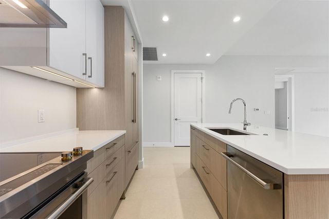 275 1ST AVENUE S 1907, St Petersburg, FL 33701