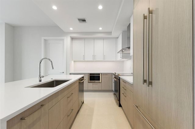 275 1ST AVENUE S 1907, St Petersburg, FL 33701