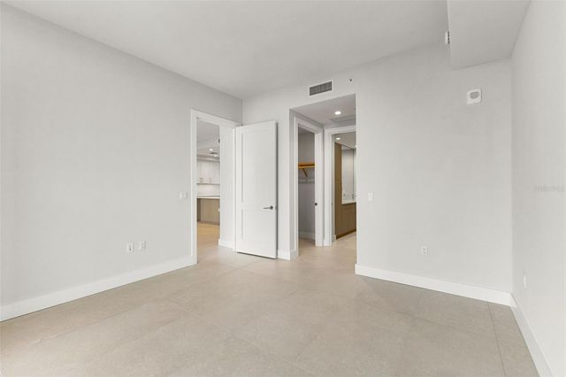 275 1ST AVENUE S 1907, St Petersburg, FL 33701