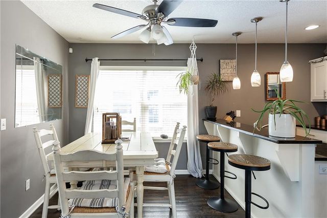 4526 Roanoke Parkway A, Kansas City, MO 64111