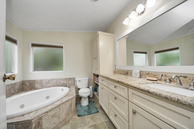 204 Edith Street, Highlands, TX 77562