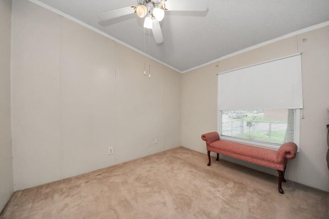 204 Edith Street, Highlands, TX 77562