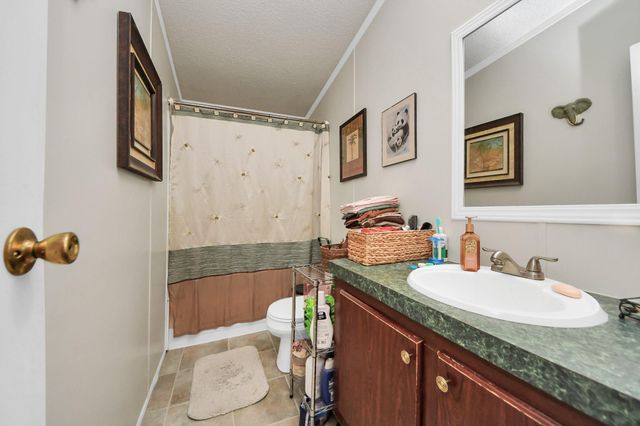 204 Edith Street, Highlands, TX 77562