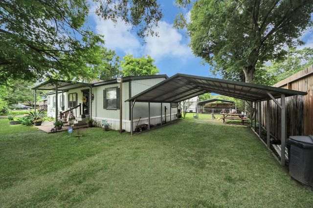204 Edith Street, Highlands, TX 77562