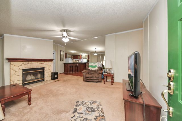 204 Edith Street, Highlands, TX 77562