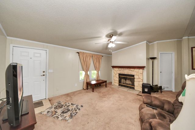 204 Edith Street, Highlands, TX 77562