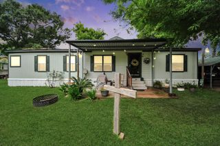 204 Edith Street, Highlands, TX 77562