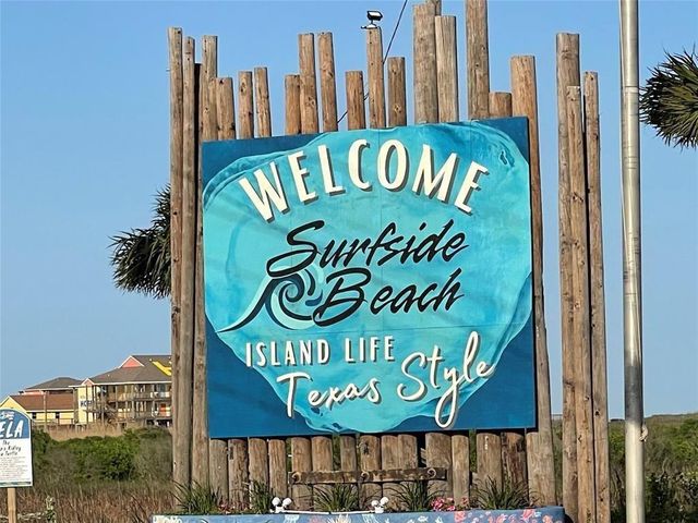 517 Olive Street, Surfside Beach, TX 77541