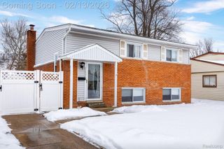 23452 Astrid Lane, Rockwood, MI 48173