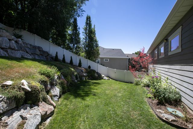 588 W 1175 N, Farmington, UT 84025