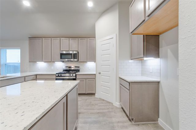 731 Orchard Vale Road, Rosharon, TX 77583