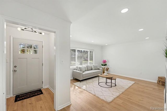 8999 Griggs Street, Detroit, MI 48204