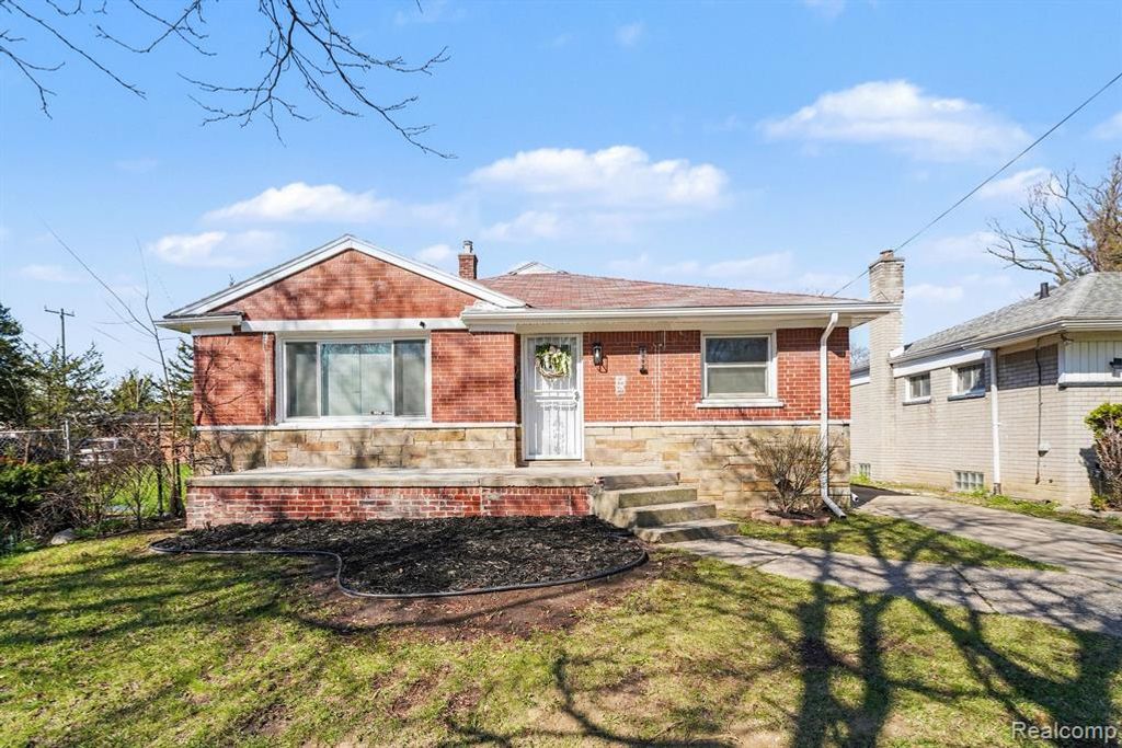 8999 Griggs Street, Detroit, MI 48204