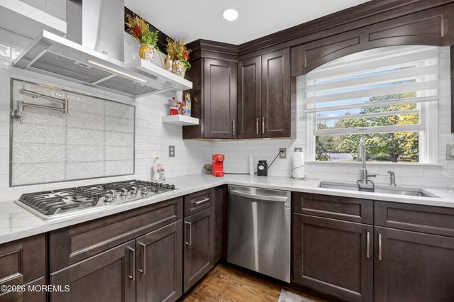 76 Coldspring Road, Freehold, NJ 07728