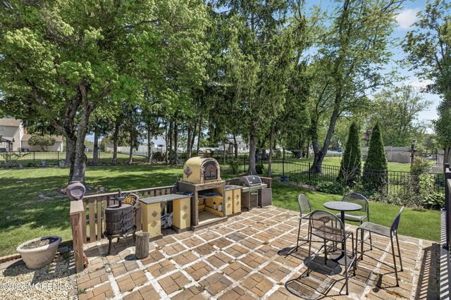76 Coldspring Road, Freehold, NJ 07728
