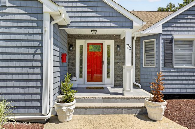 76 Coldspring Road, Freehold, NJ 07728