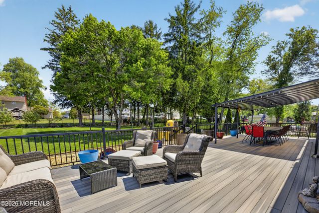 76 Coldspring Road, Freehold, NJ 07728
