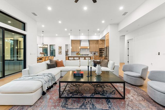 23796 Landon Evan Ln, Auburn, CA 95602