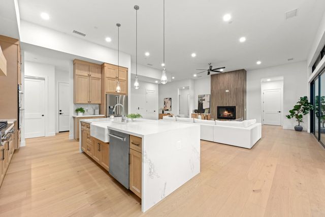 23796 Landon Evan Ln, Auburn, CA 95602