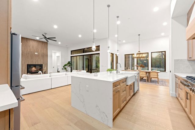 23796 Landon Evan Ln, Auburn, CA 95602