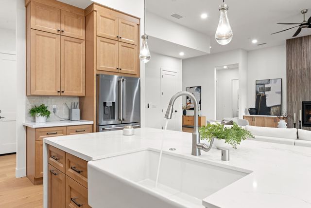 23796 Landon Evan Ln, Auburn, CA 95602