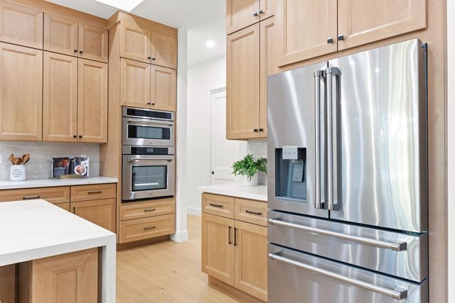 23796 Landon Evan Ln, Auburn, CA 95602