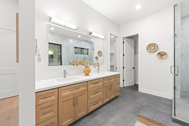 23796 Landon Evan Ln, Auburn, CA 95602