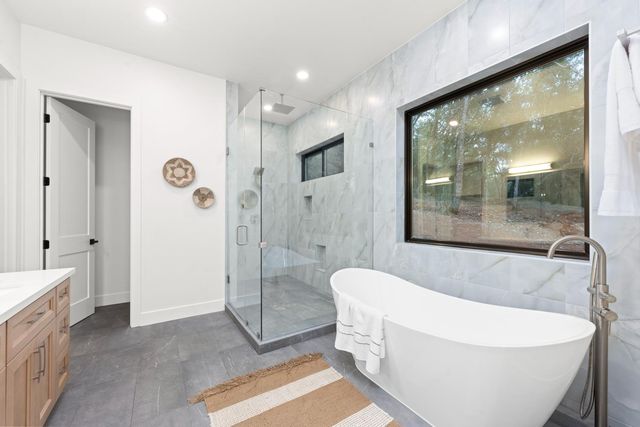 23796 Landon Evan Ln, Auburn, CA 95602