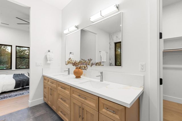 23796 Landon Evan Ln, Auburn, CA 95602