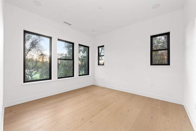 23796 Landon Evan Ln, Auburn, CA 95602