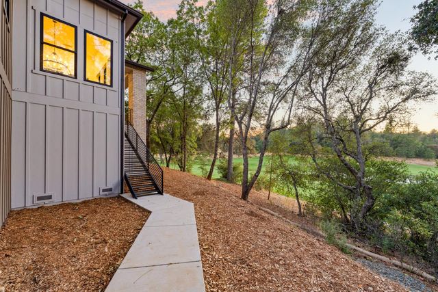 23796 Landon Evan Ln, Auburn, CA 95602