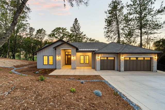 23796 Landon Evan Ln, Auburn, CA 95602
