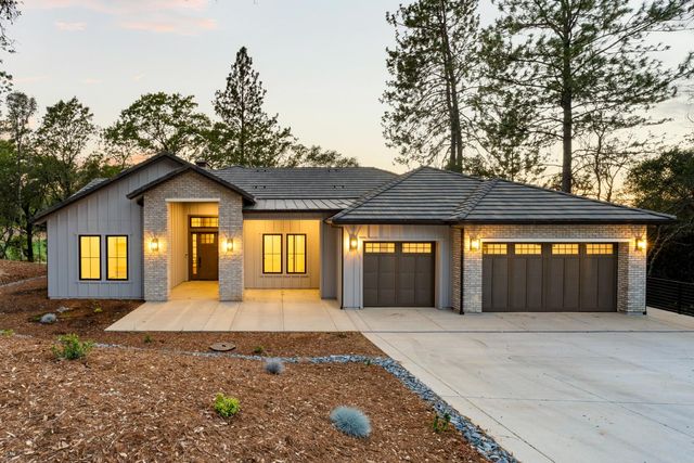 23796 Landon Evan Ln, Auburn, CA 95602