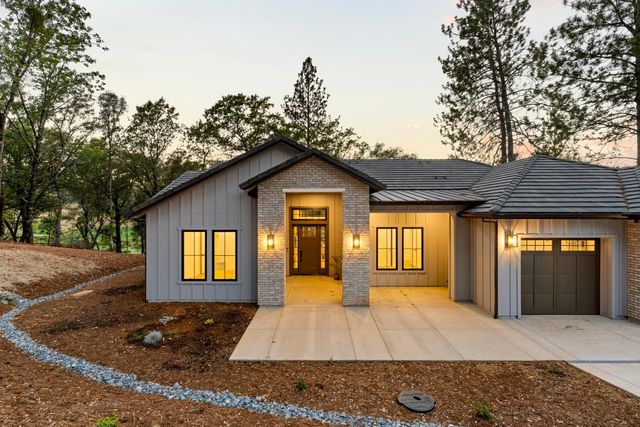 23796 Landon Evan Ln, Auburn, CA 95602
