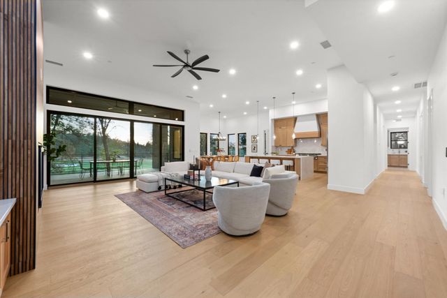 23796 Landon Evan Ln, Auburn, CA 95602