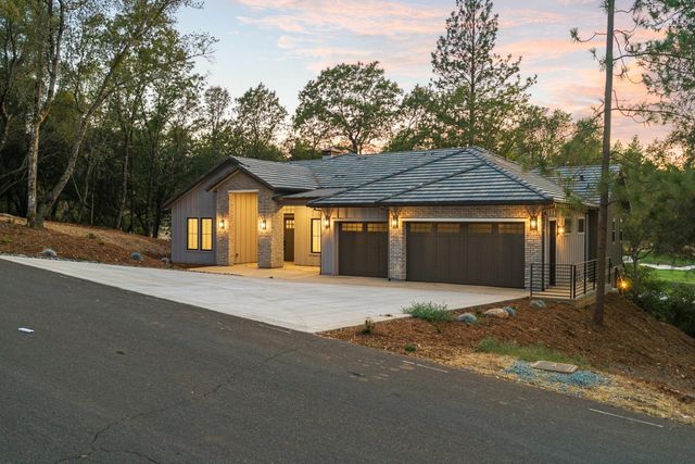 23796 Landon Evan Ln, Auburn, CA 95602