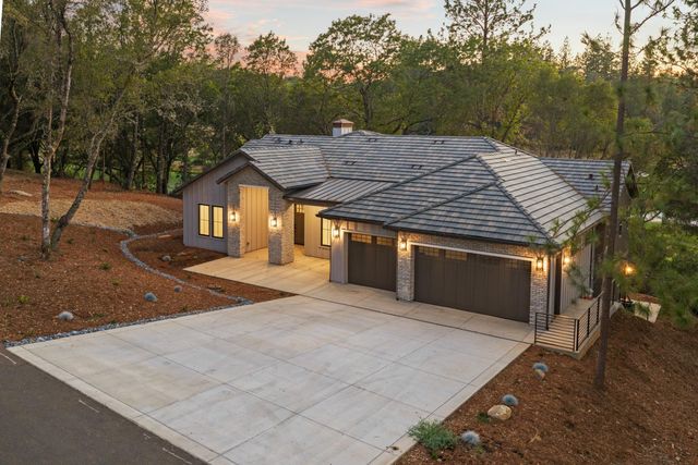 23796 Landon Evan Ln, Auburn, CA 95602