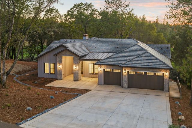 23796 Landon Evan Ln, Auburn, CA 95602