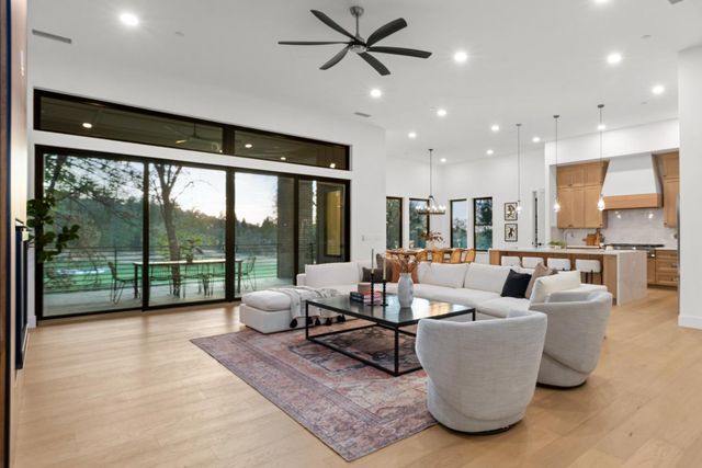 23796 Landon Evan Ln, Auburn, CA 95602