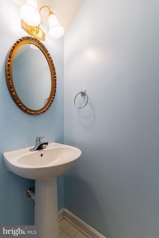 21773 BALDWIN SQ, Sterling, VA 20164