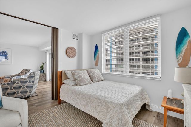 3215 S Ocean Boulevard 412, Highland Beach, FL 33487