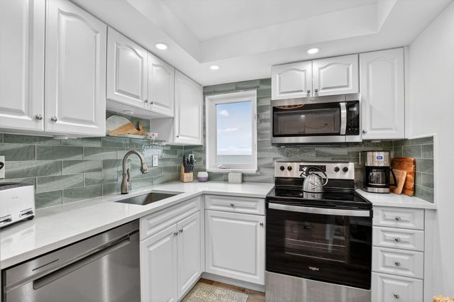 3215 S Ocean Boulevard 412, Highland Beach, FL 33487